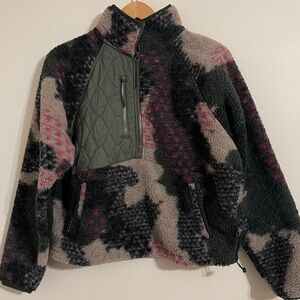 Joy Lab Women's Tan, Camouflage Pink Mock Neck Sherpa Fleece Jacket  Size M